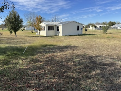 9160 Breezy Rd, Krum, TX 76249 - photo 4