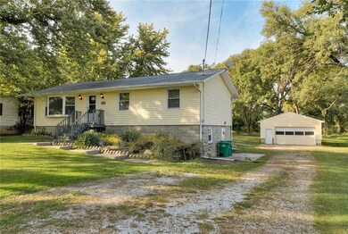 3160 NE 44th Ave, Des Moines, IA 50317 - photo 3