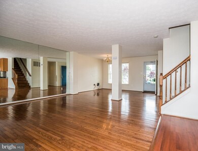 2807 Captains Cove Ct, Edgewood, MD 21040 - photo 3