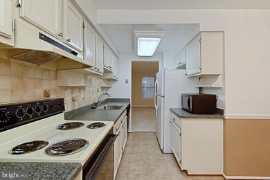 6491 O'Hara Court Dr, Springfield, VA 22152 - photo 4