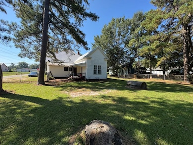 334 W 3rd St, Luverne, AL 36049 - photo 2