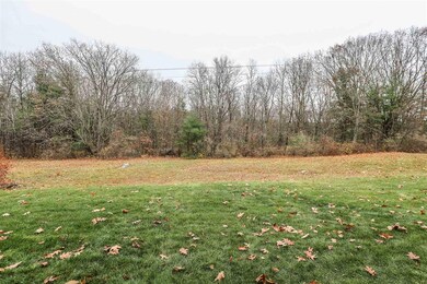 119 Middlesex Rd, MerriMacK, NH 03054 - photo 2