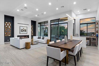 09-Dining Room