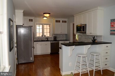 4901 27th St N, Arlington, VA 22207 - photo 2