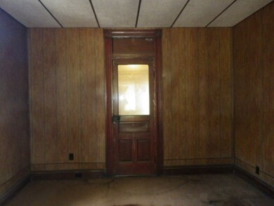 2106 S Jefferson St, Muncie, IN 47302 - photo 5