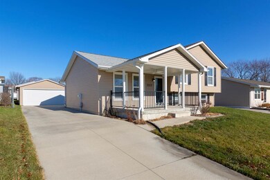 1217 Ingersoll Rd, Waterloo, IA 50701 - photo 2