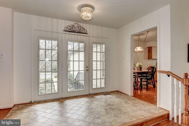 11417 Frances Green Dr, North Potomac, MD 20878 - photo 2