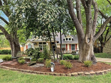 18818 Meadow Ln, Tomball, TX 77377 - photo 2