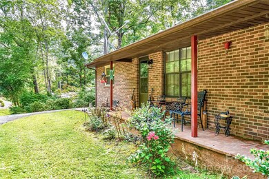 69 Mountain St, Marion, NC 28752 - photo 6