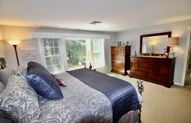 45 Adam Dr, Hudson, NH 03051 - photo 4