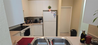 8314 Lagos de Campo Blvd, Tamarac, FL 33321 - photo 3