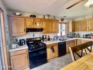 106 Edwards Ct, Matamoras, PA 18336 - photo 7