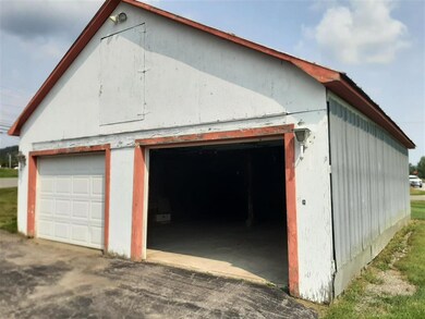 78 Pleasant St, Colebrook, NH 03576 - photo 5