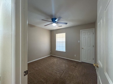 1010 Turkey Creek Ct unit B, Bridgeport, TX 76426 - photo 6