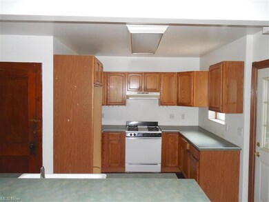 1221 Andrew Ave NE, Massillon, OH 44646 - photo 3