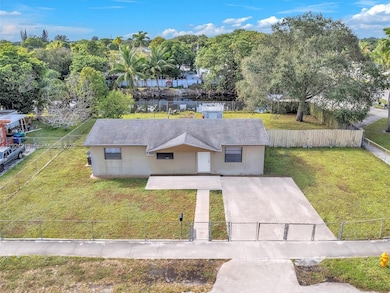 19820 NW 39th Ave, Miami Gardens, FL 33055 - photo 4