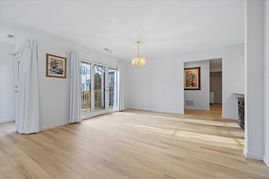 83 Red Cedar Cir, Orange, CT 06477 - photo 7