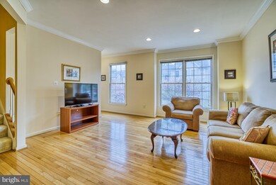 3114 Sutherland Hill Ct, Fairfax, VA 22031 - photo 3
