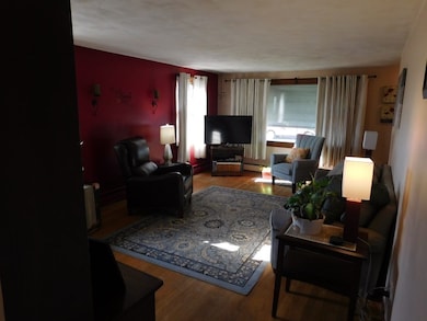 20 Worcester St, Ludlow, MA 01056 - photo 7