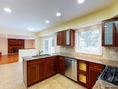 41 Alpine Dr, Latham, NY 12110 - photo 6