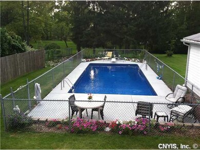 Swimming Pool/Hot Tub/Sauna