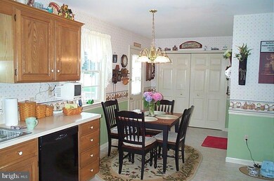 81 Millstone Dr, Ephrata, PA 17522 - photo 5