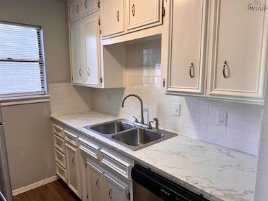 1611 Bell St unit F, Wichita Falls, TX 76309 - photo 6