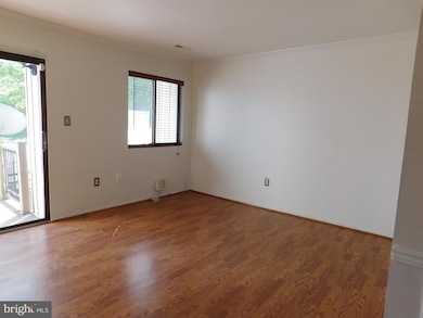 2109 Old Landing Way unit 17, Woodbridge, VA 22191 - photo 3
