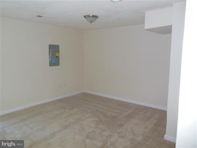 19126 Partridge Wood Dr, Germantown, MD 20874 - photo 7