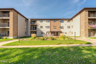 1120 N 12th St unit 9, Bismarck, ND 58501 - photo 2