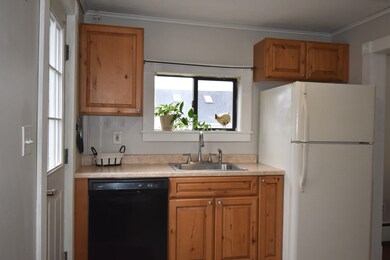 199 Mussey St, Rutland, VT 05701 - photo 5