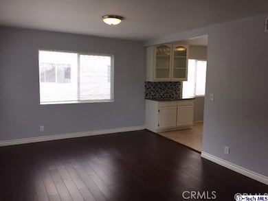 7771 Via Capri, Burbank, CA 91504 - photo 3