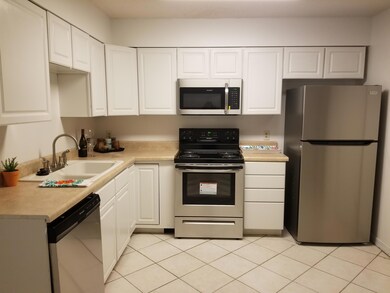 583 Emerald Ln Kitchen pic 20201219_1932