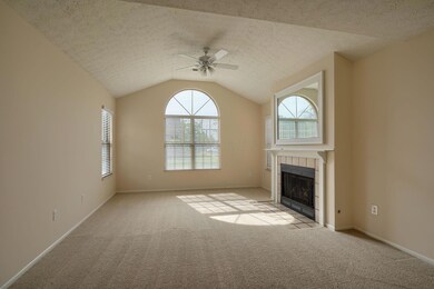 2622 Trottersway Dr, Columbus, OH 43235 - photo 7