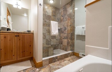 Bathroom2 (1)