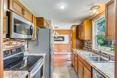 709 204th St SE, Bothell, WA 98012 - photo 6