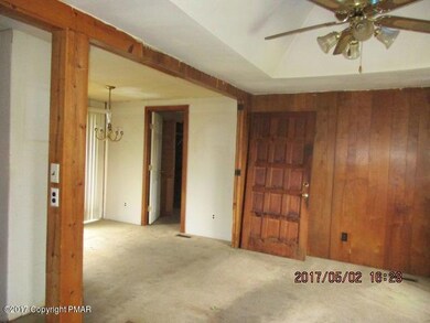 6749 Pa Route 873, Slatington, PA 18080 - photo 4