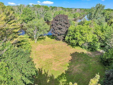 Tree-Lined Perimeter for Total Privacy
