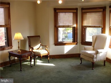 225 Burmont Rd unit 2, Drexel Hill, PA 19026 - photo 2