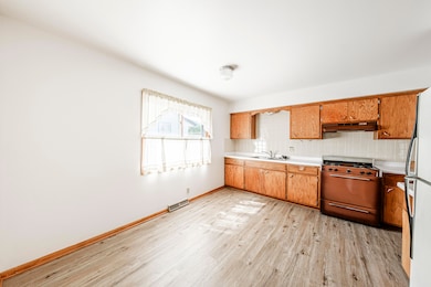 5137 N 106th St unit 5139, Milwaukee, WI 53225 - photo 5