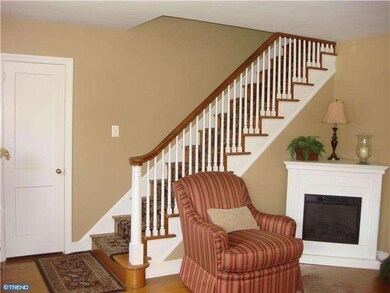 533 Gainsboro Rd, Drexel Hill, PA 19026 - photo 4