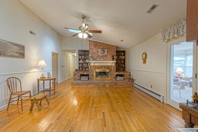 1615 Deyerle Rd SW, Roanoke, VA 24018 - photo 4