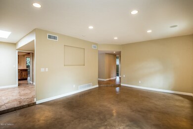 2484 N.Shadetree-11