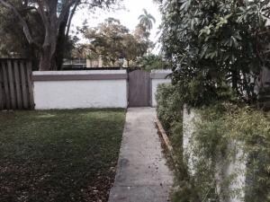 8441 SW 40th Ct, Davie, FL 33328 - photo 5