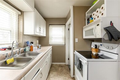 1200 E Aurora Ave, Des Moines, IA 50313 - photo 6