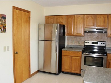 12 Howard Estate, Saint Albans, VT 05478 - photo 7