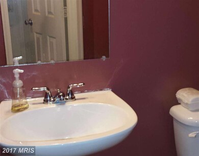 7214 Willow Hill Dr, Capitol Heights, MD 20743 - photo 5