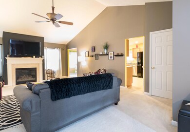 10609 Providence Dr, Louisville, KY 40291 - photo 6