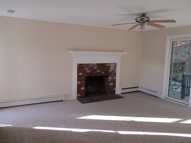 19 Valleyview Ct, Fitchburg, MA 01420 - photo 2