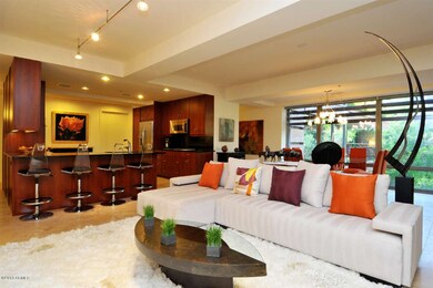 001_Living - Kitchen